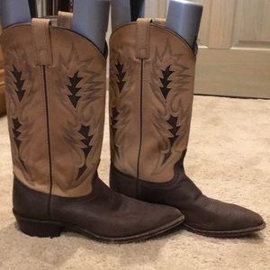 Saba’s Chocolate and tan cowboy boots Size 9